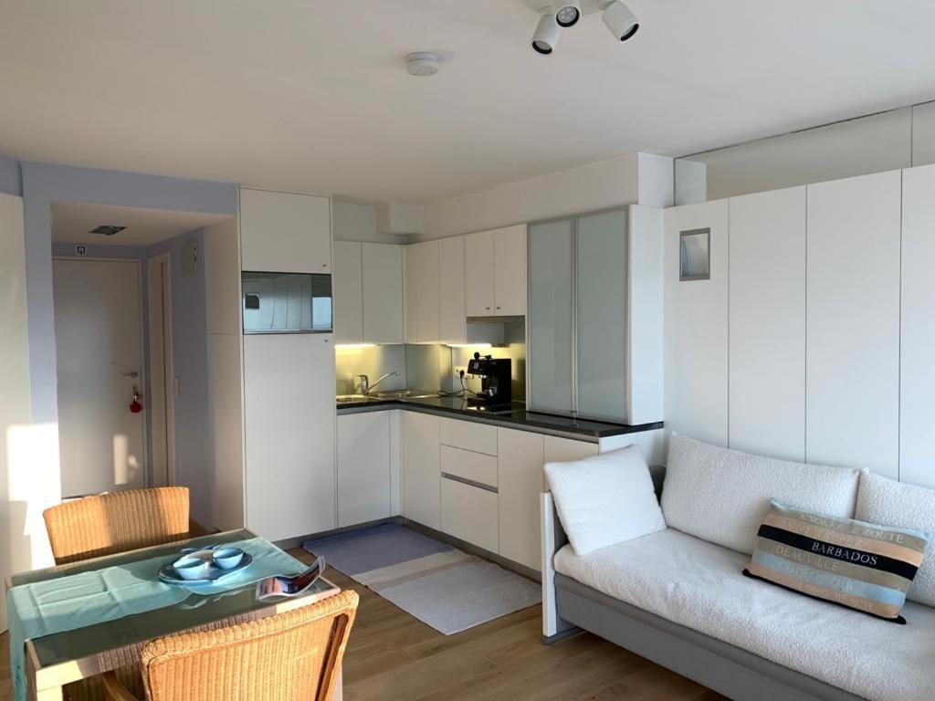Sunny With Seaview Apartment Knokke-Heist
